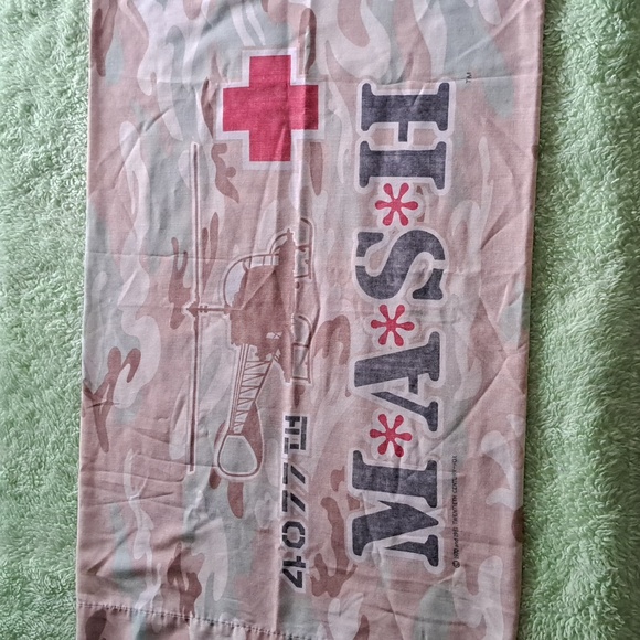 1981 Mash pillowcase - Picture 3 of 5